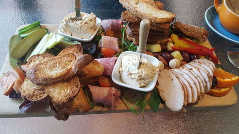 Holy Smoke Gourmet Food Shop - Hotel VIC 0