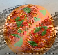 Deluxe Gourmet Pizza - Hotel VIC