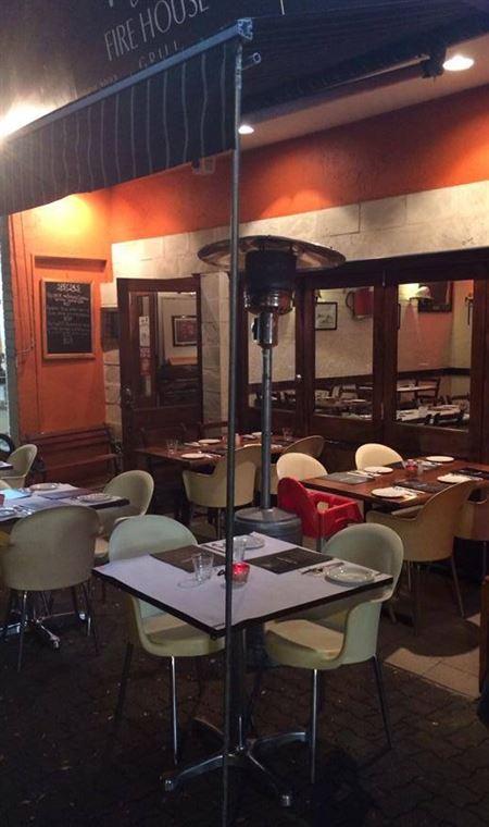 Firehouse Grill - Hotel VIC 4