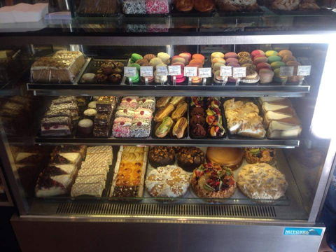 Euro Lounge Patisserie - Hotel VIC 0