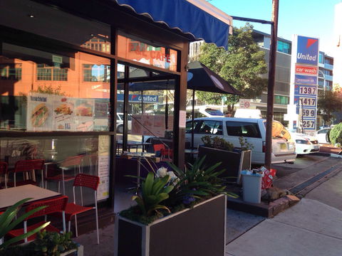 P & L Cafe - Hotel VIC 0