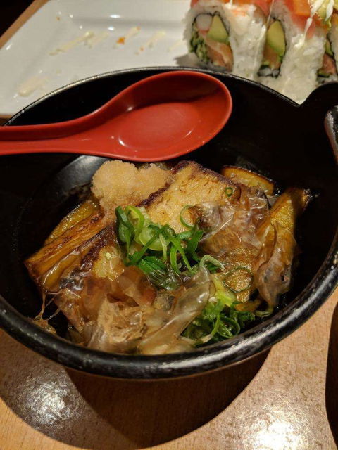 Luck Sushi - Hotel VIC 0