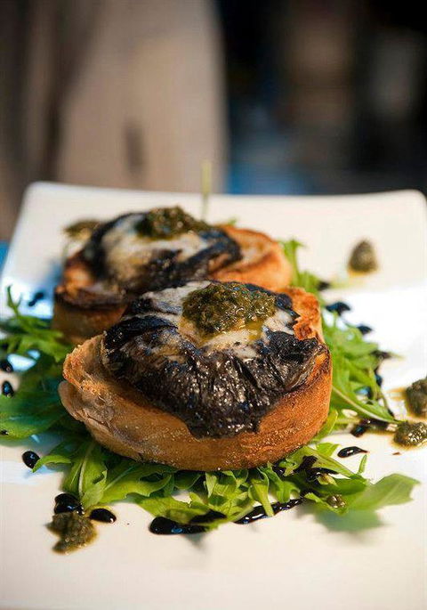 Martini Ristorante - Hotel VIC 11