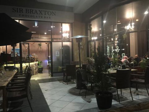 Sir Braxton Chocolate Bar - Hotel VIC 0