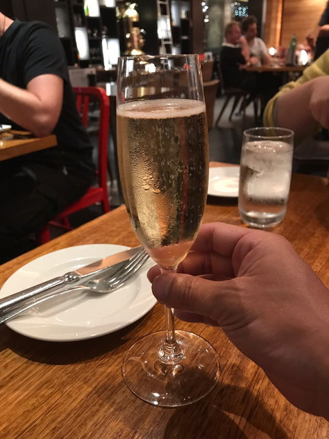 Adelphi Grill - Hotel VIC 7