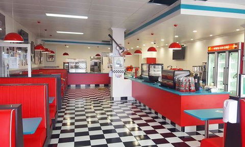 RJ's Rock N Roll Diner - Hotel VIC 8