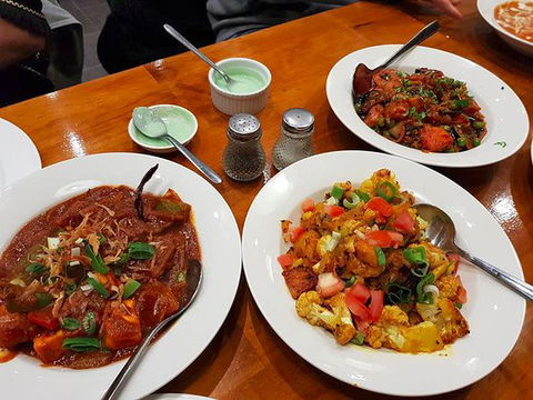 Aman Indian Restaurant - Hotel VIC 0