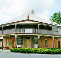 The Victoria Hotel Hinton - Hotel VIC