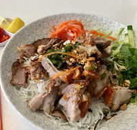 Cyclo Vietnamese Street Food - Hotel VIC