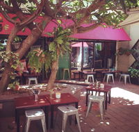 Four Birds - Hotel VIC