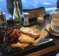 The Lansdowne Cafe - Hotel VIC