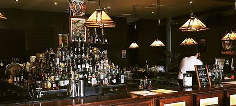 Crown Street Fish Shop - Hotel VIC 2