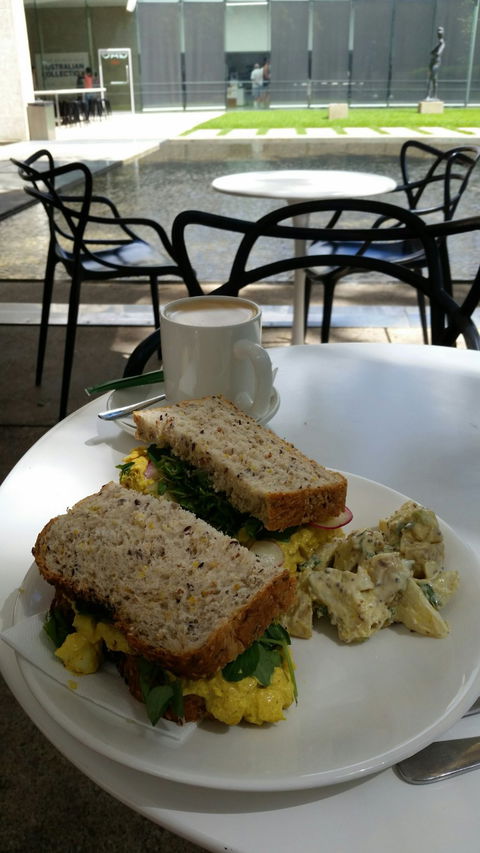 QAG Cafe - Hotel VIC 1