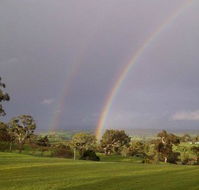 Tenafeate Creek Winery - Hotel VIC
