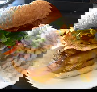 AJ'S Cafe - Hotel VIC