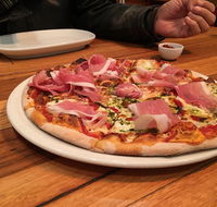 11 Inch Pizza Little Collins - Hotel VIC