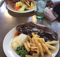 Rathy Pub - Hotel VIC