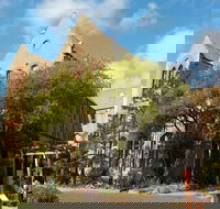 Cam's Kiosk - Hotel VIC