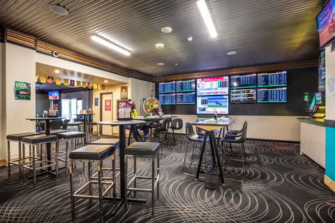 Atherton Hotel - Hotel VIC 5