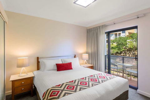 Nesuto Mounts Bay Perth Apartment Hotel - Hotel VIC 3