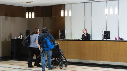 Crowne Plaza Canberra - Hotel VIC 3