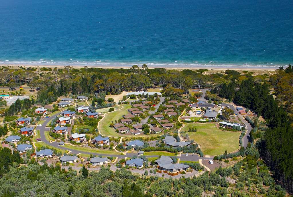 Roches Beach TAS Hotel VIC
