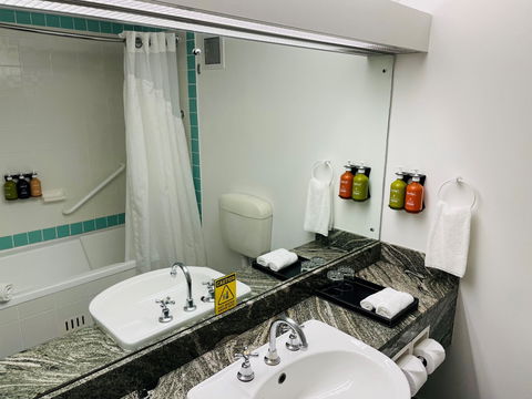 Holiday Inn Parramatta - Hotel VIC 7