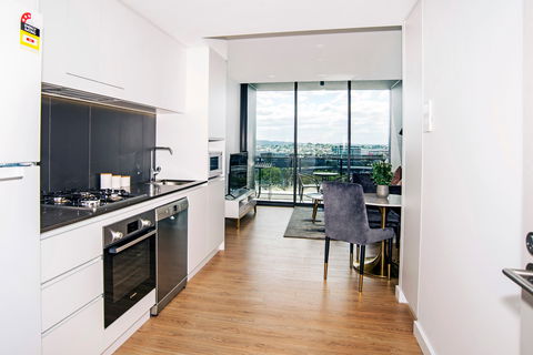 Arise Brisbane One - Hotel VIC 9