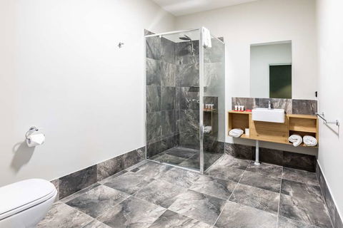 Nightcap At Commercial Hotel - Hotel VIC 2