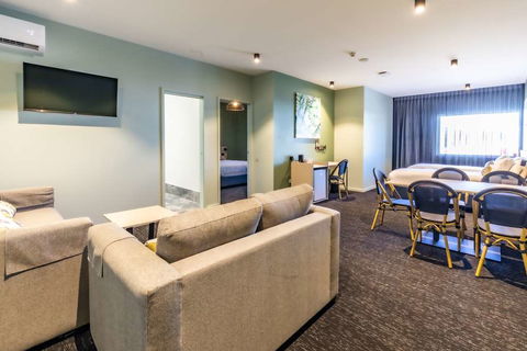 Nightcap At Commercial Hotel - Hotel VIC 4