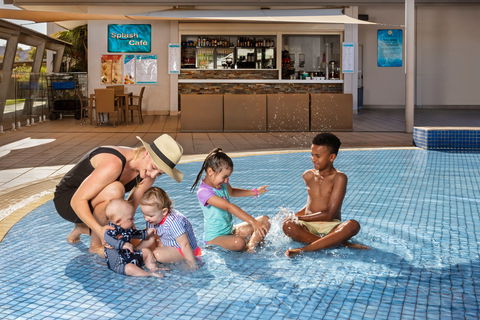 Crowne Plaza Alice Springs Lasseters - Hotel VIC 6