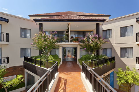 Astra Apartments The Griffin - Hotel VIC 2