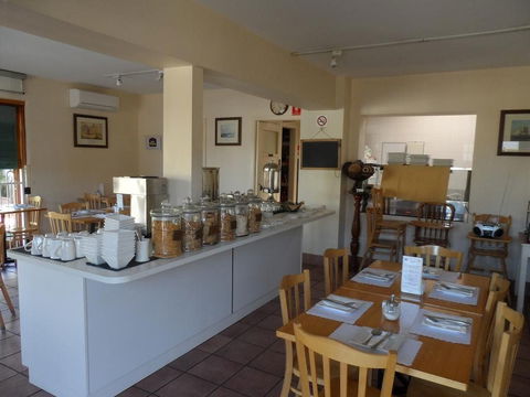 Admiralty Inn - Hotel VIC 10