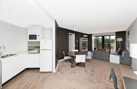Astra Apartments The Griffin - Hotel VIC 7