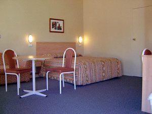 Country Gardens Motor Inn - Hotel VIC 2