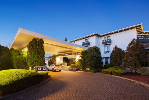 Ramada By Wyndham Diplomat Canberra - Hotel VIC 0