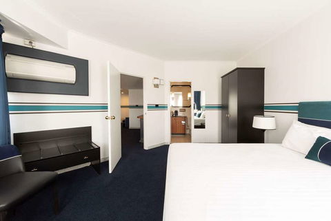 Ramada By Wyndham Diplomat Canberra - Hotel VIC 2