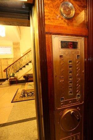 ULTIQA Rothbury Hotel - Hotel VIC 1