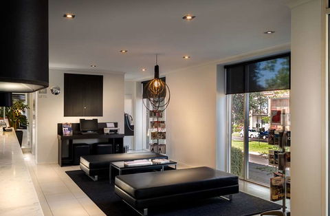 Best Western Plus Travel Inn Hotel - Hotel VIC 2