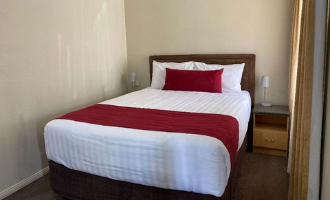 Ashton Townhouse Motel & Suites Tumut - Hotel VIC 1