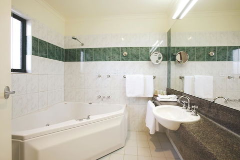 Gateway On Monash - Hotel VIC 1