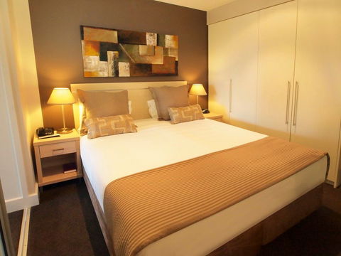 Oaks Pier Plaza - Hotel VIC 2