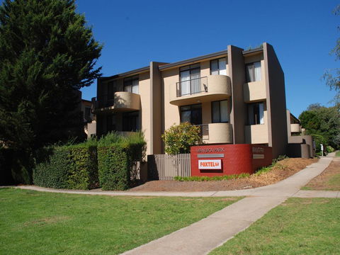 Manuka Park Serviced Apartments - Hotel VIC 2