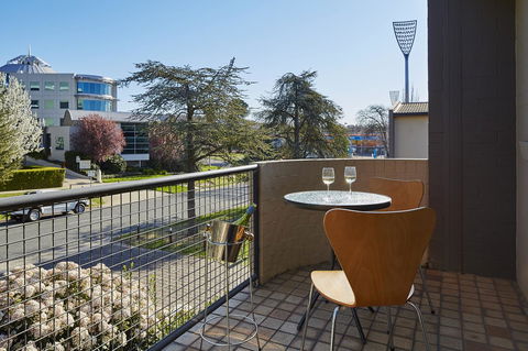 Manuka Park Serviced Apartments - Hotel VIC 24