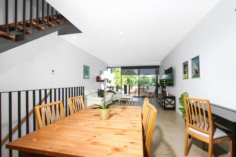 Accommodate Canberra - Parbery - Hotel VIC 20