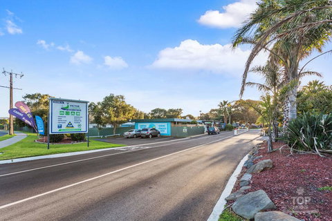 Victor Harbor Holiday Park - Hotel VIC 42