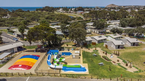Victor Harbor Holiday Park - Hotel VIC 12
