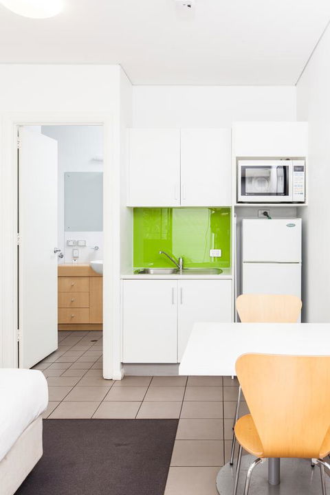 Majestic Oasis Apartments - Hotel VIC 28