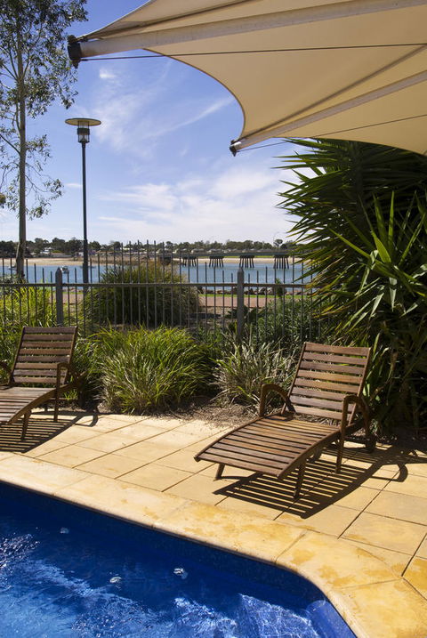 Majestic Oasis Apartments - Hotel VIC 13