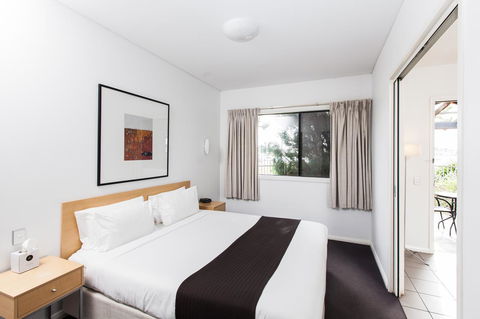 Majestic Oasis Apartments - Hotel VIC 19